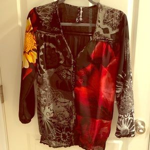 Woman’s blouse by Desigual
